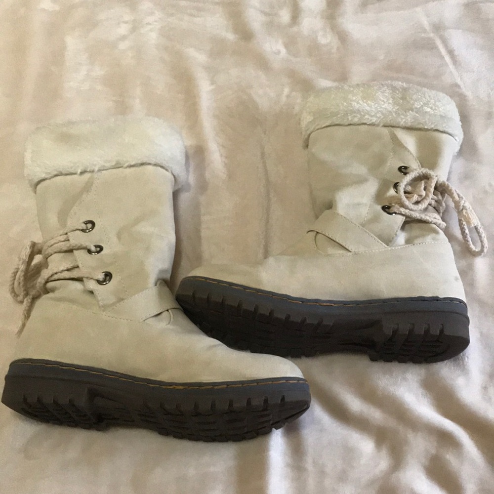 Off white boots